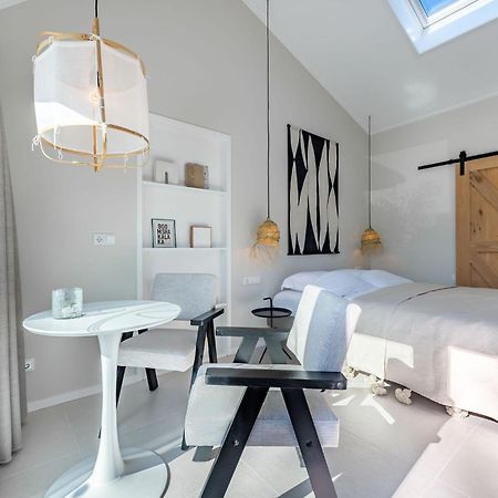Pleasaing Holiday Home In Oostkapelle Near Centre Bagian luar foto