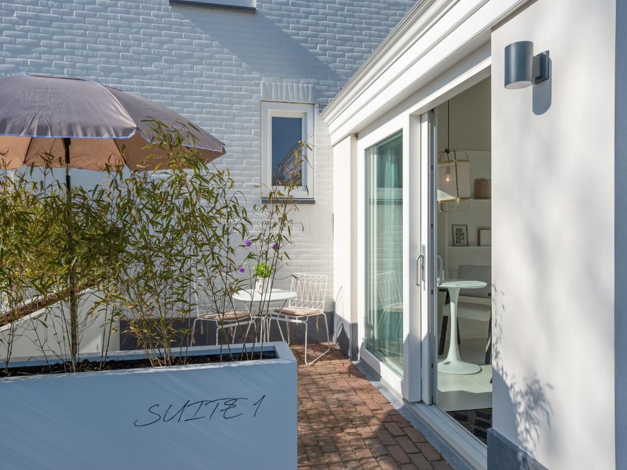 Pleasaing Holiday Home In Oostkapelle Near Centre Bagian luar foto