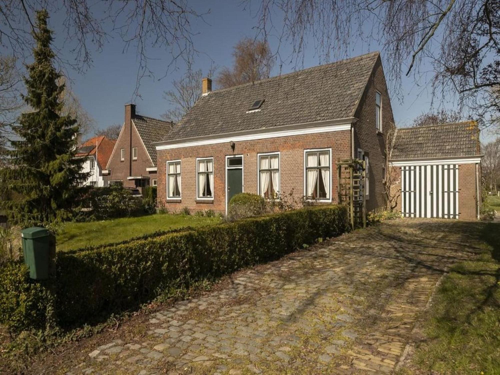 Pleasaing Holiday Home In Oostkapelle Near Centre Bagian luar foto