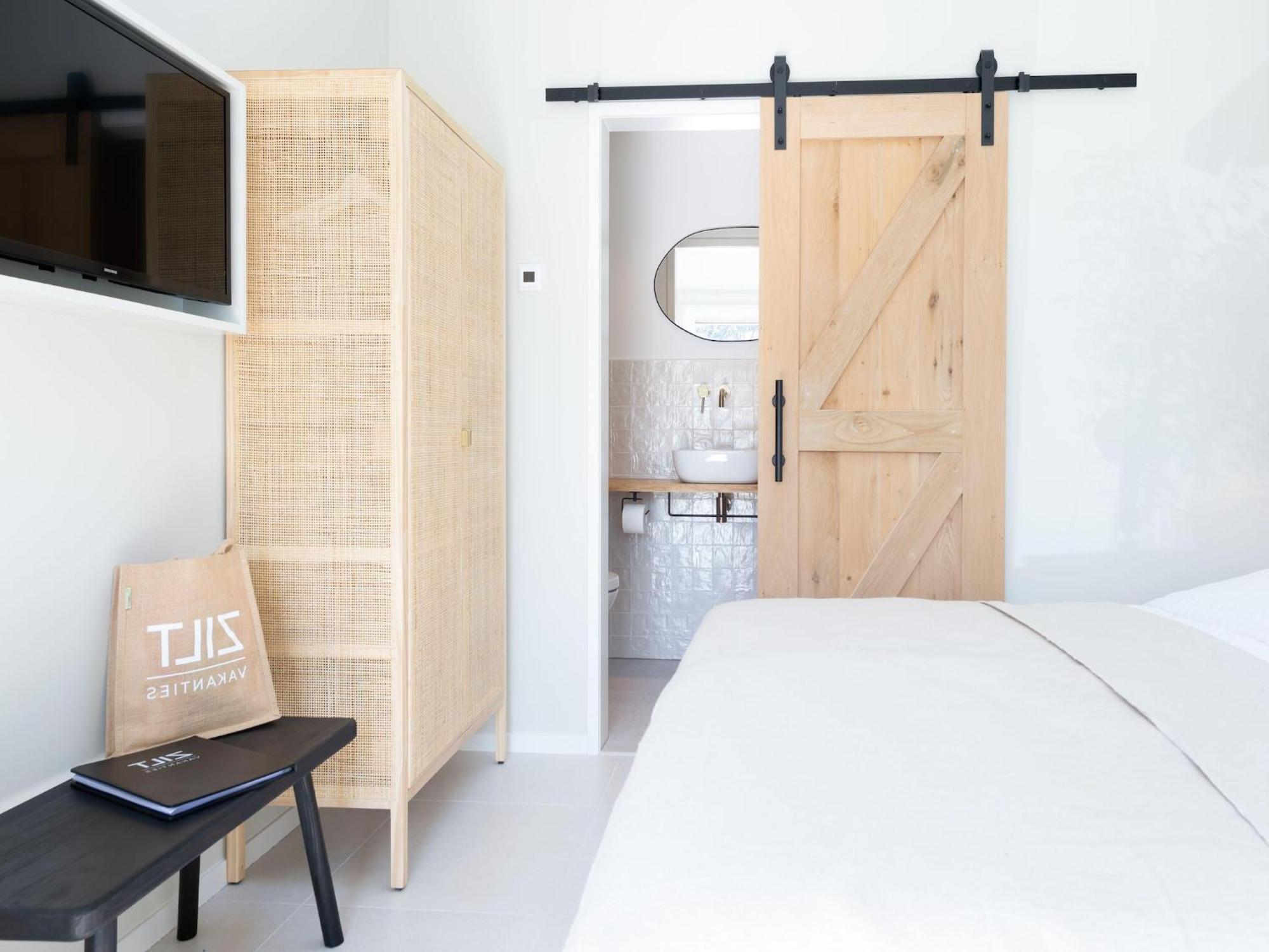 Pleasaing Holiday Home In Oostkapelle Near Centre Bagian luar foto