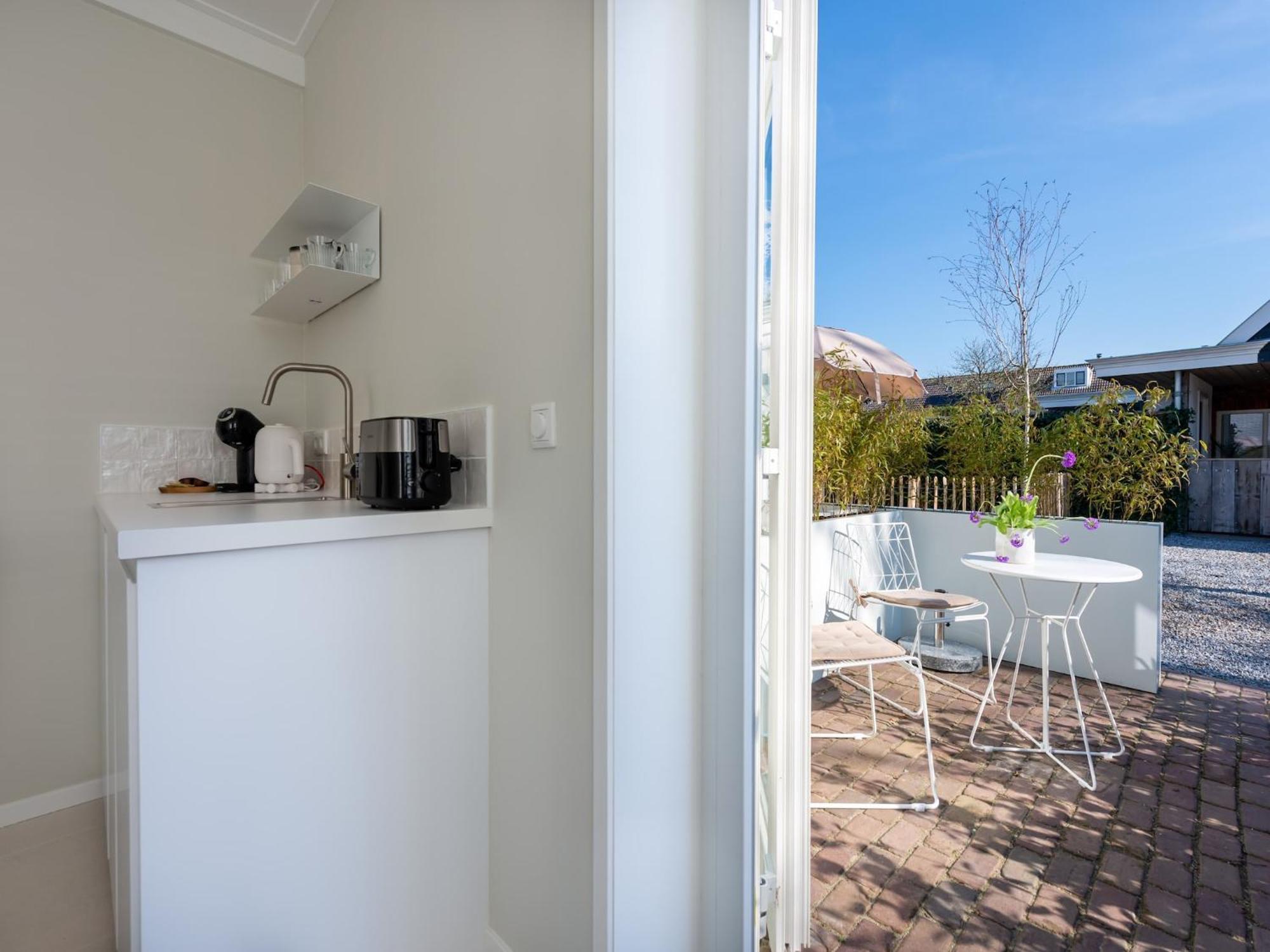Pleasaing Holiday Home In Oostkapelle Near Centre Bagian luar foto