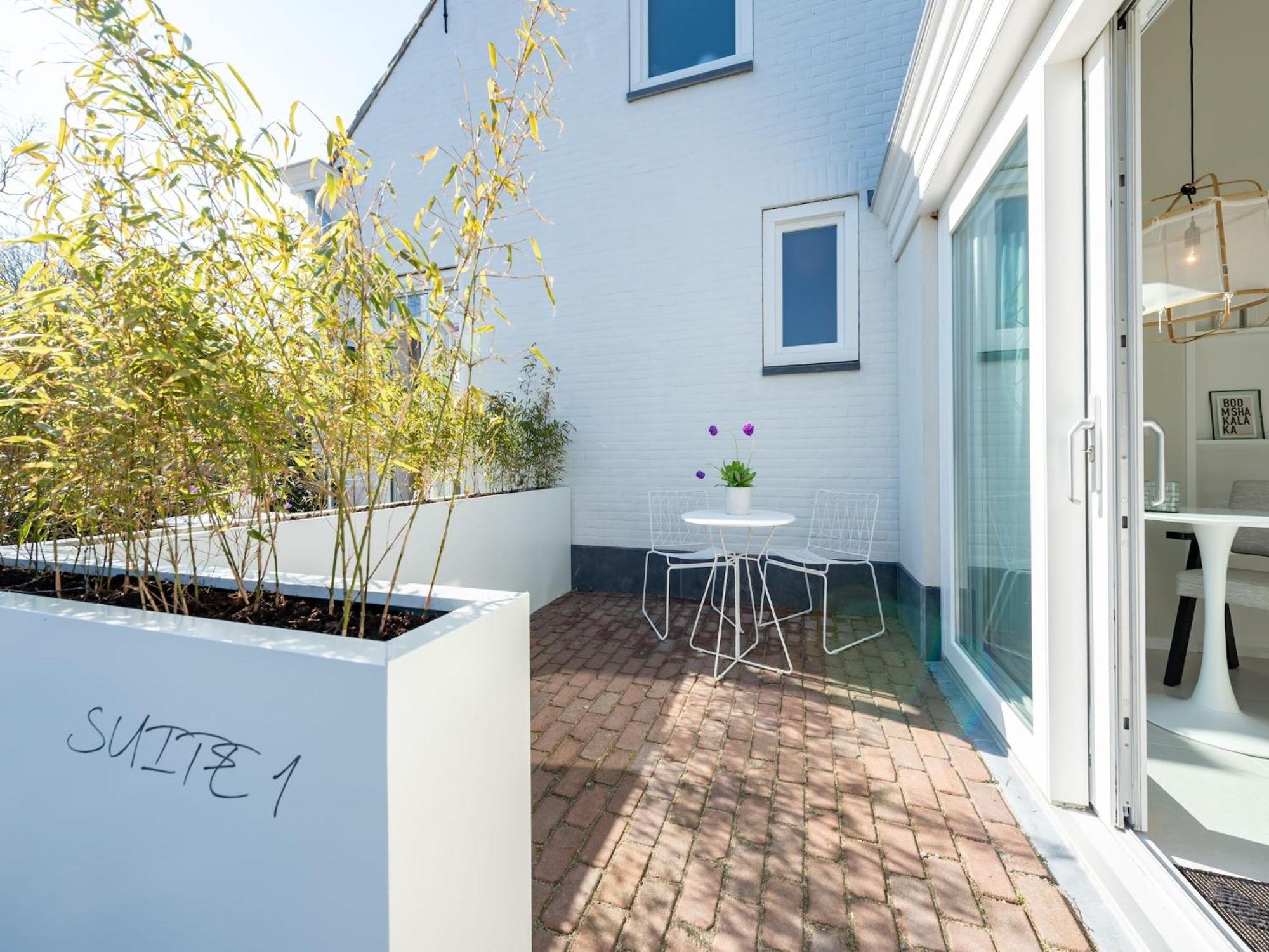 Pleasaing Holiday Home In Oostkapelle Near Centre Bagian luar foto